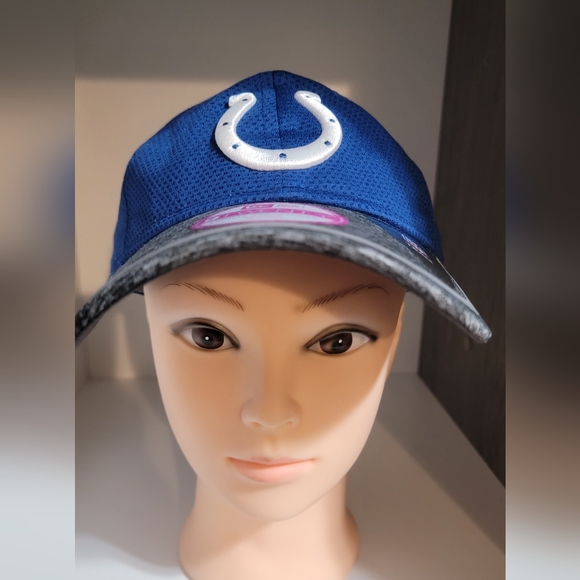BNWT Indianapolis Colts Adjustable Hat - Picture 1 of 5